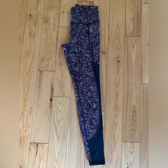 Athleta Rainer Tight Printed Mesh Leggings Ranier! Excellent condition! - Picture 2 of 4